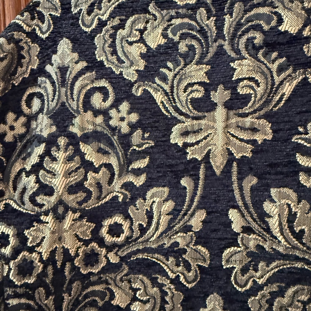 Old Navy Black and Gold Brocade Jacquard Open Front Blazer - Picture 4 of 11